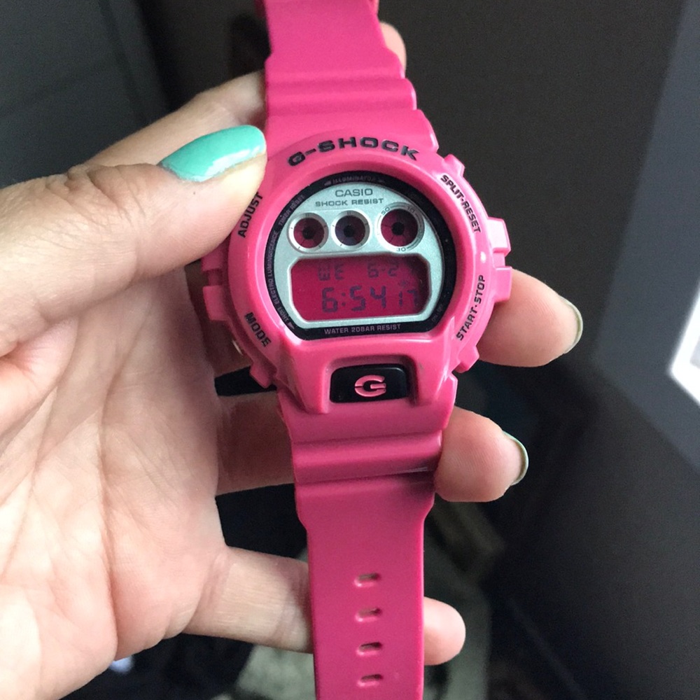 Pink 💕 G Shock watch